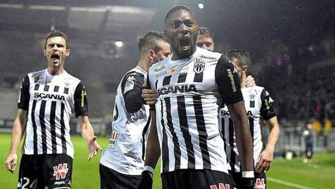 Soi kèo nhà cái Angers SCO vs Lille, 09/02/2020 - VĐQG Pháp [Ligue 1]