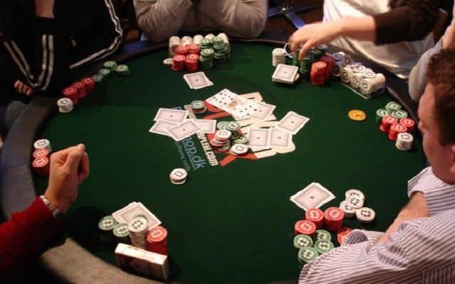 4 kinh nghiem vang trong lang Poker nguoi choi phai biet